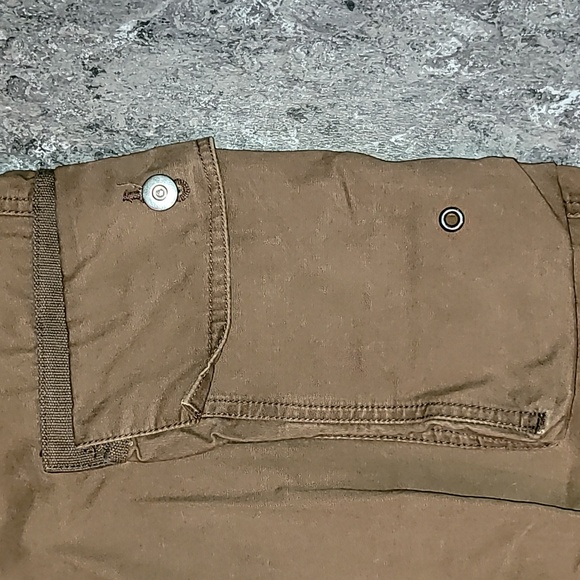 2006. Old Navy. Heavy-duty cargo Pants.  Field Tested. Men's size 34 - Picture 7 of 16